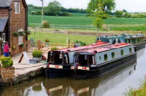 Chieftain and Conqueror moored at Twyford Wharf