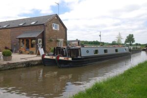 Week hire narrowboats 300x201